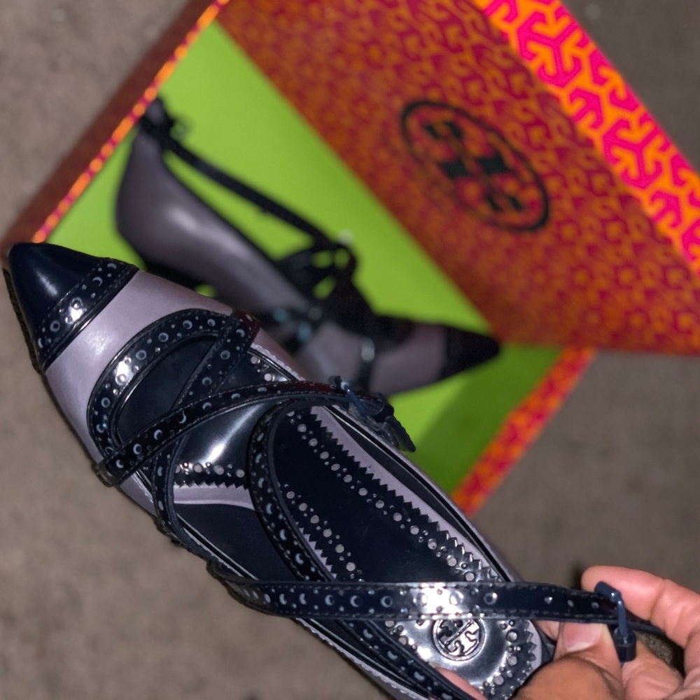Tory Burch Equestrian Calf Pump